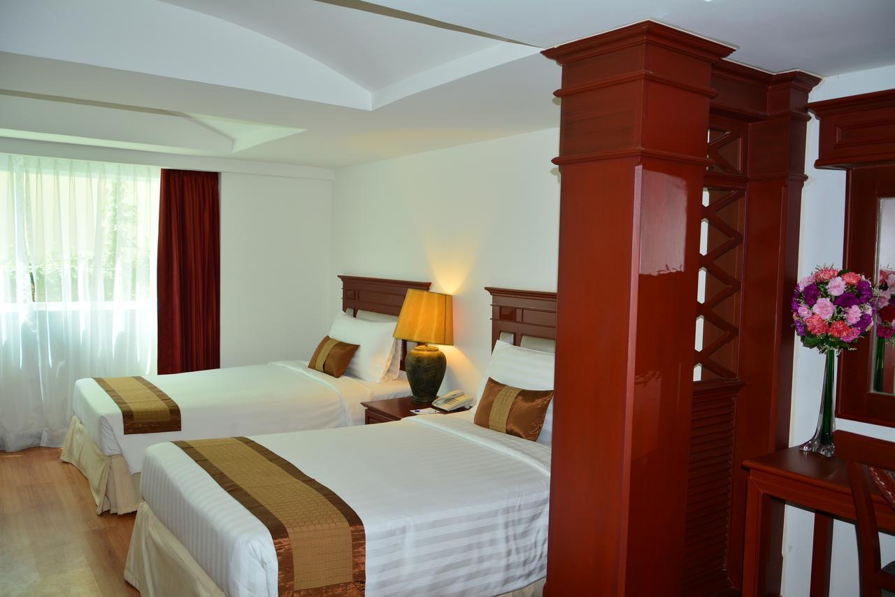 Pride Beach Resort - Adults Only Patong Dış mekan fotoğraf